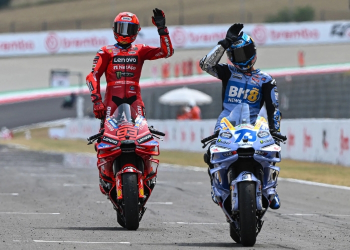 Marc Marquez juara MotoGP Italia 2025 usai duel dramatis di Mugello.