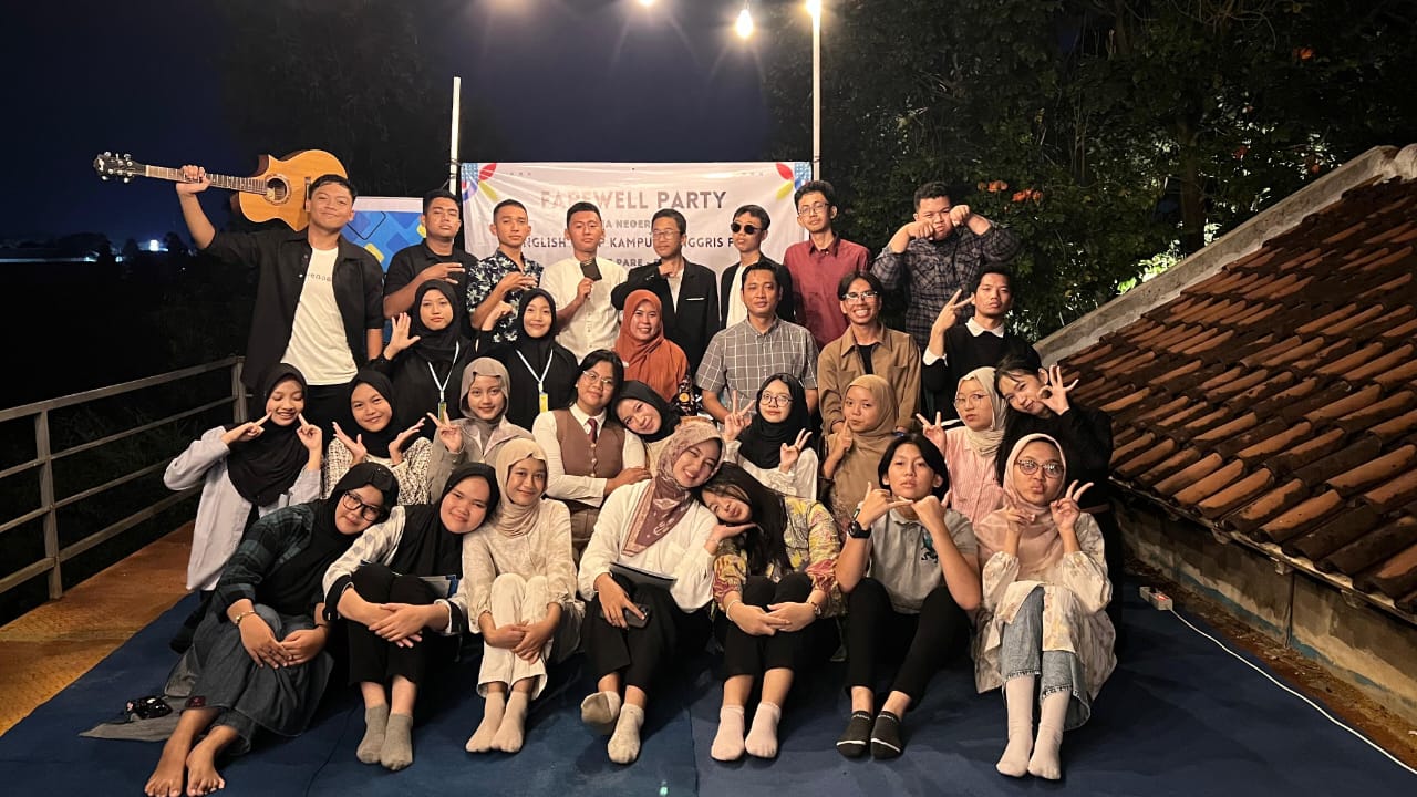 NARSIS DULU : Farewel Party dimana siswa peserta SEC akan beraksi menjadi MC dengan menggunakan Bahasa Inggris