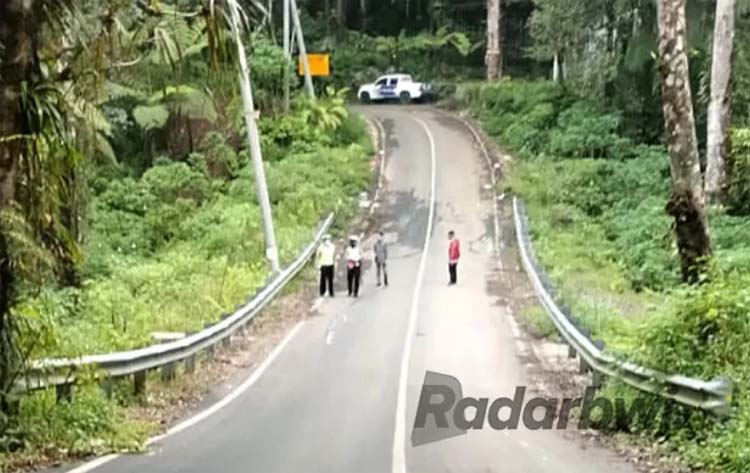 RUTE MENANTANG: Jika jalur Gumitir ditutup nanti, jalan menuju Kawah Ijen ini bisa menjadi alternatif menuju Banyuwangi.
