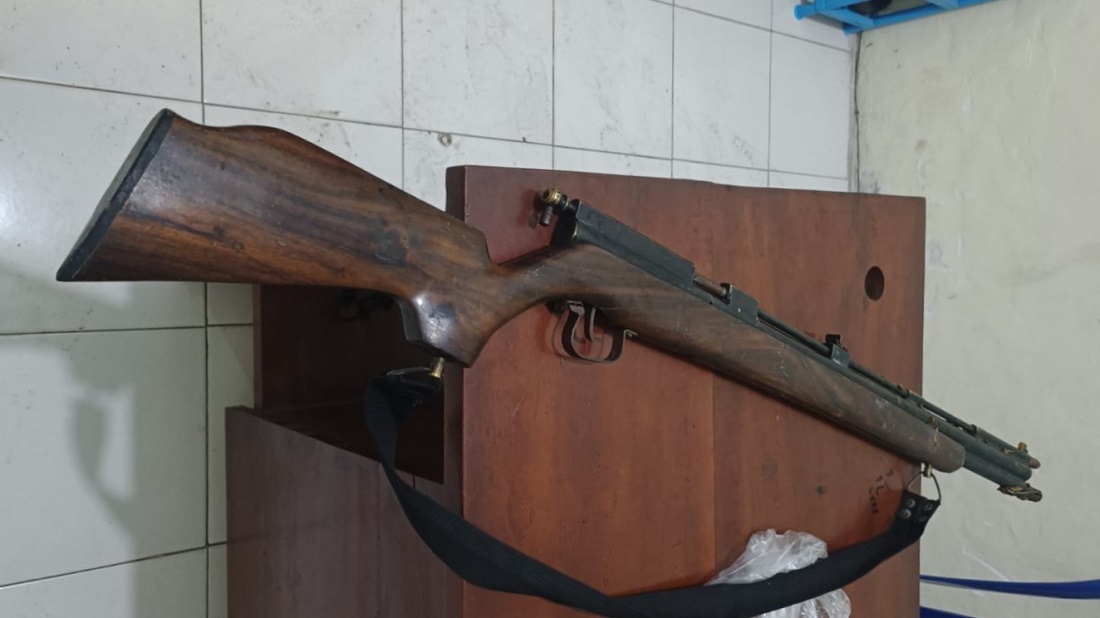 Senapan angin merek Panther yang digunakan Didik menembak kepala ayah tirinya, Abdussamat.