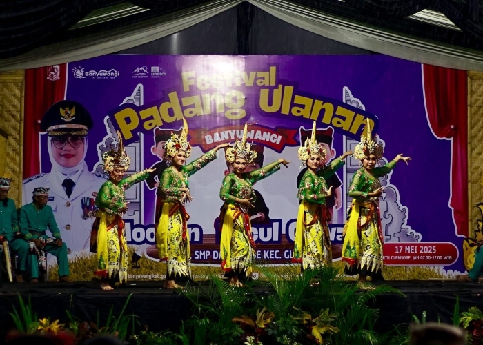 Festival Padhang Ulanan Banyuwangi menjadi panggung seni pelajar yang memupuk karakter, budaya, dan kecintaan terhadap kearifan lokal.