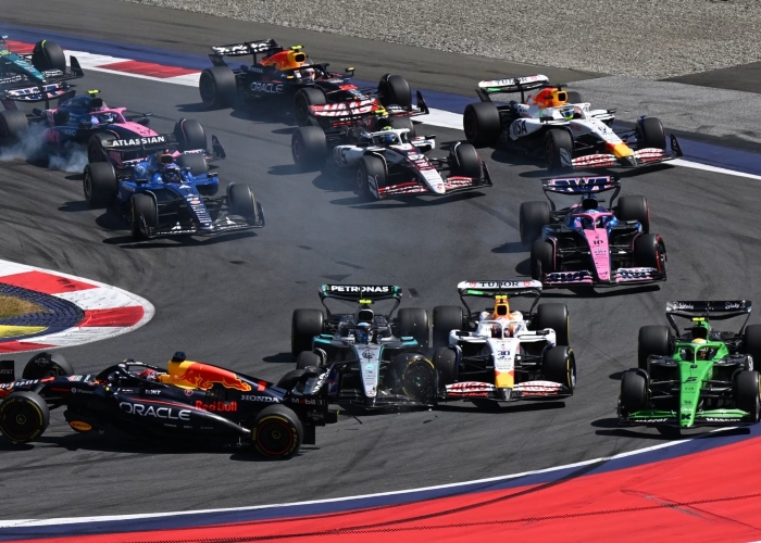 Liam Lawson raih finis terbaik di F1 GP Austria meski nyaris celaka di lap pertama dan sukses jalankan strategi satu pit stop.