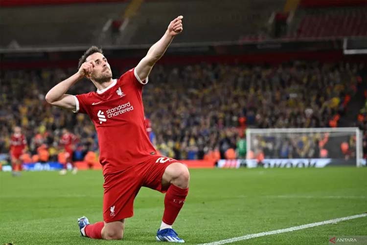 Penyerang Liverpool, Diogo Jota dikabarkan meninggal dunia karena kecelakaan.