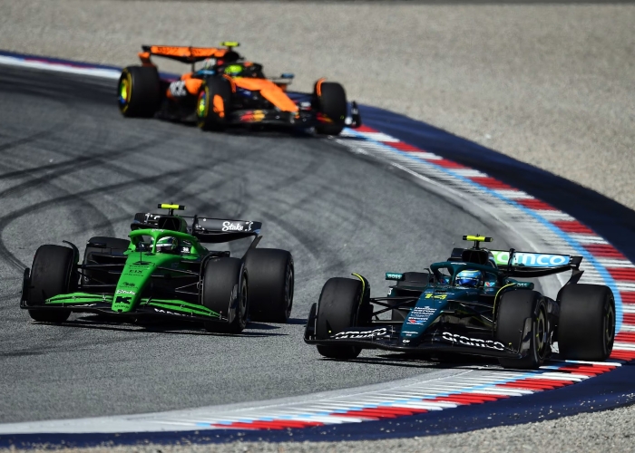Gabriel Bortoleto cetak poin perdana di F1 Austria usai duel sengit lawan Alonso.