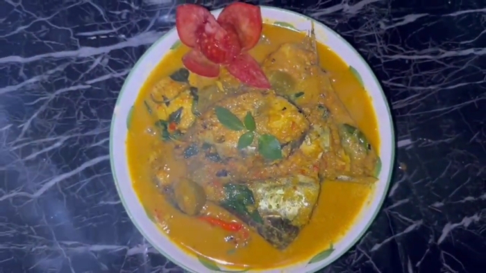 Resep ikan kuah pala khas Banda Neira.