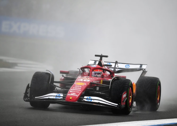 Ferrari kesulitan selama balapan F1 GP Silverstone Inggris 2025 karena cuaca dan strategi tim.