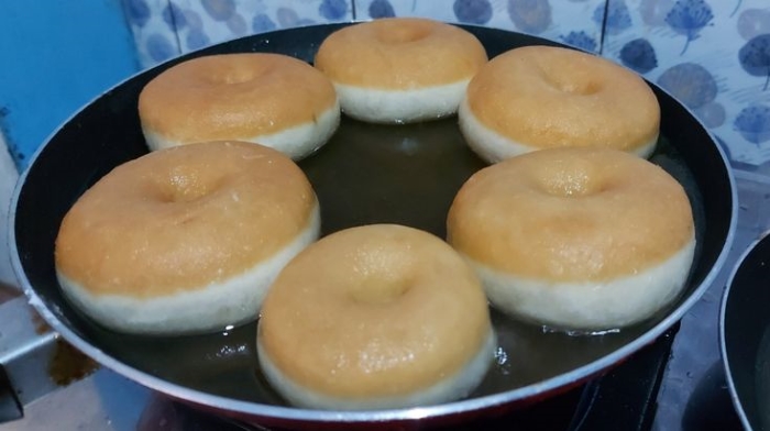 Resep donat kentang kenul kenul yang bisa jad ide jualan, anti gagal.