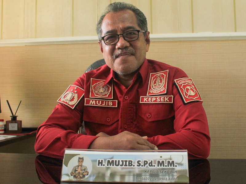 H Mujib