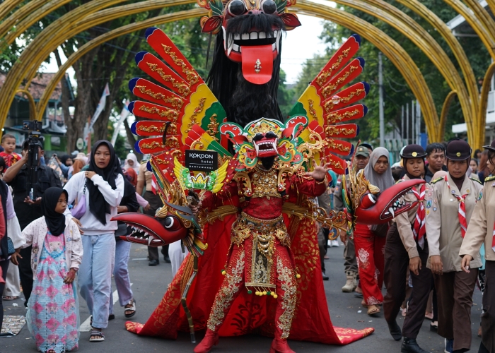 Kokoon Hotel Banyuwangi mendukung kelestarian budaya daerah dengan menampilkan kostum Barong dalam BEC 2025.