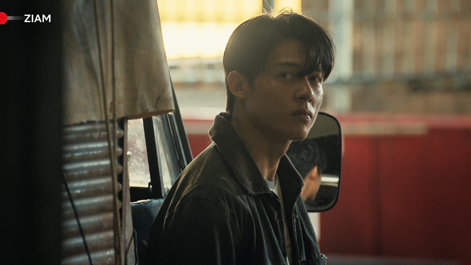 Profil Mark Pin, aktor Thailand yang memerankan tokoh Singh di film Ziam.