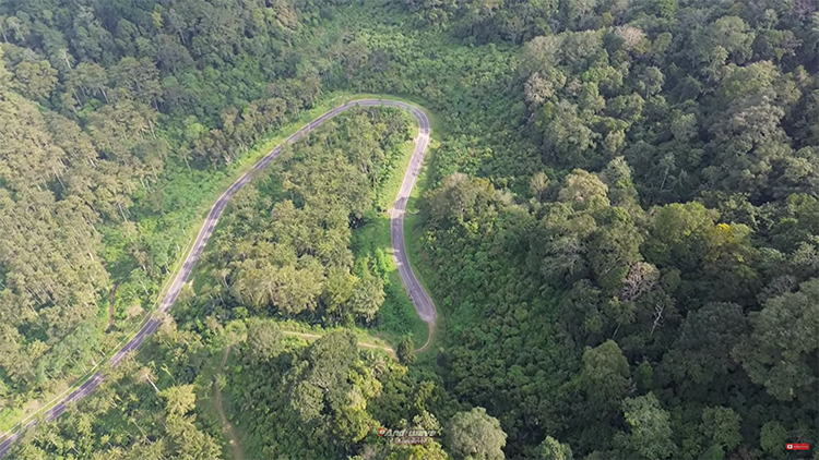 Titik terakhir Jalur Lintas Selatan Jember-Banyuwangi berada di kawasan perkebunan Kendenglembu Glenmore. Jalur menuju Perkerbunan Kalirejo Silo Jember masih setapak.