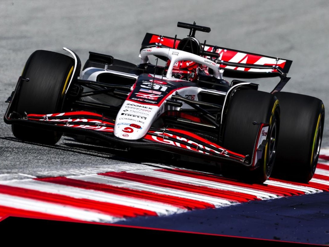 Haas raih poin ganda di Sprint GP Belgia berkat penampilan impresif Esteban Ocon dan Ollie Bearman dari posisi start kelima dan ketujuh.