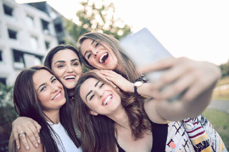 5 Zodiak Cewek Paling Feminin.