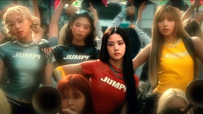 Lagu terbaru BLACKPINK yang berjudul JUMP ternyata menuai pro dan kontra netizen Korea Selatan.