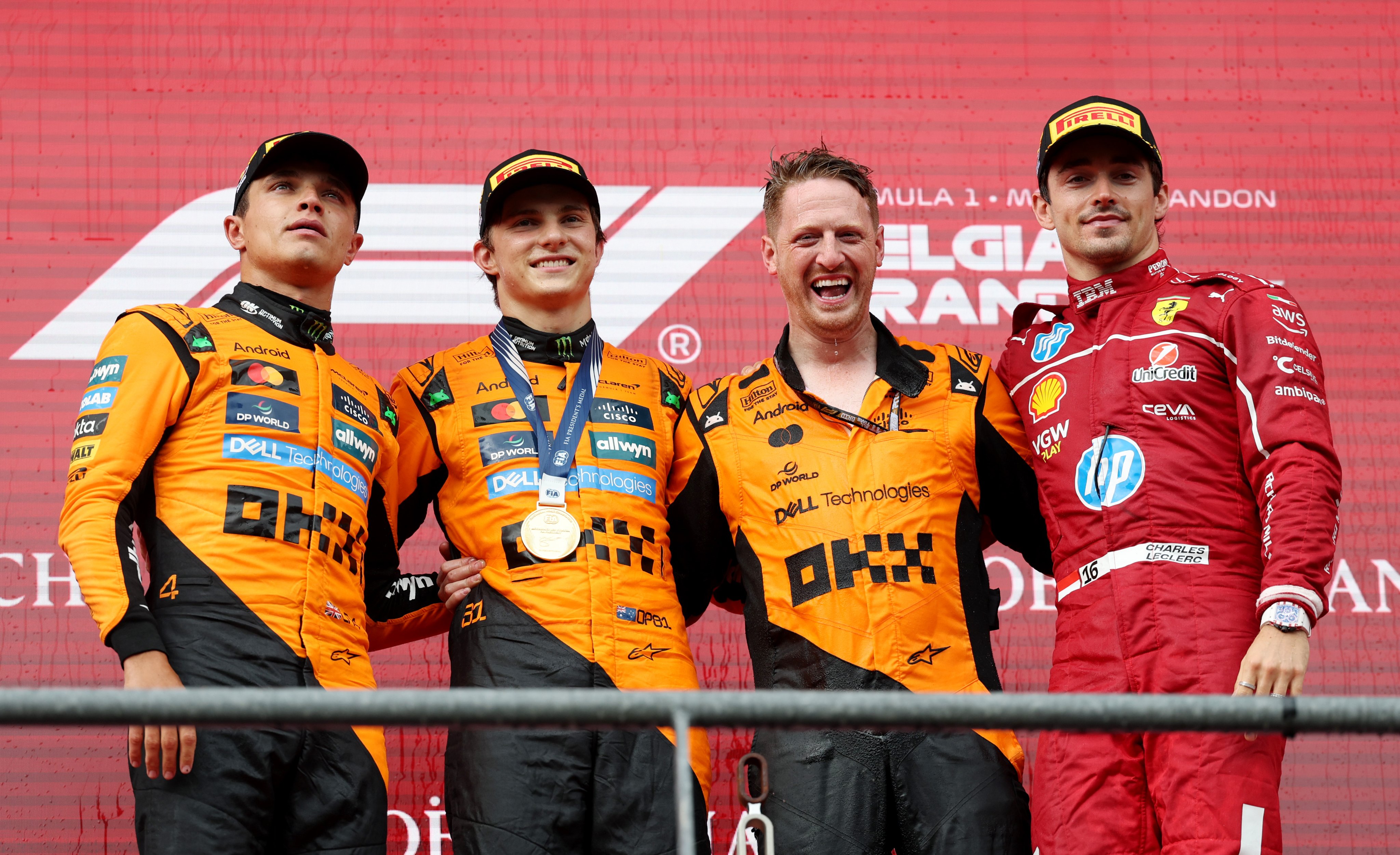 Oscar Piastri menangi GP Belgia 2025 usai salip Norris.