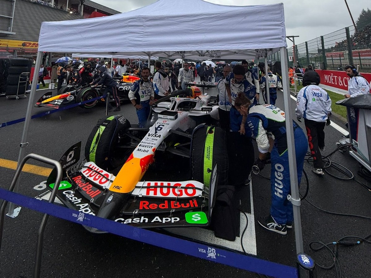Isack Hadjar alami balapan F1 yang mengecewakan di Spa.