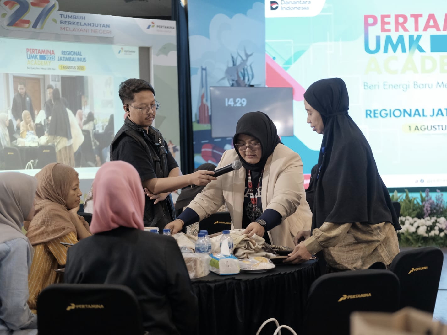 Pertamina menggelar UMK Academy untuk meningkatkan daya saing UMKM.