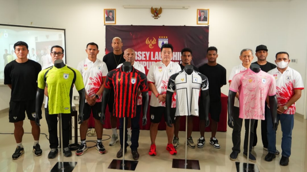 ANYAR: Persipura memperkenalkan jersey untuk tampil di Championship 2025-2026