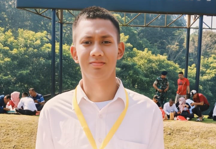 CITA-CITANYA TERGAPAI: Muhammad Aji Saputra, mantan atlet tinju dan kick boxing Banyuwangi, lolos sebagai Taruna Akmil, Sabtu (2/8).