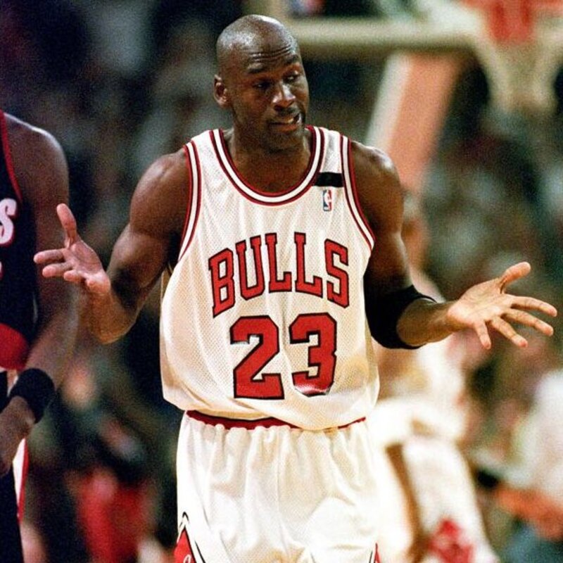 LEGENDA: Michael Jordan bersama Chicago Bulls menjadi ikon bagi NBA
