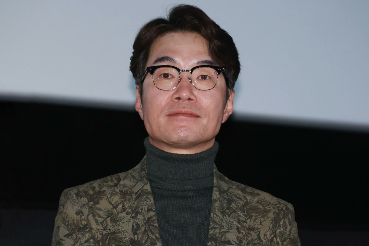 Kronologi meninggal tanpa pesan aktor Song Young Kyu yang jenazahnya ditemukan di mobil.