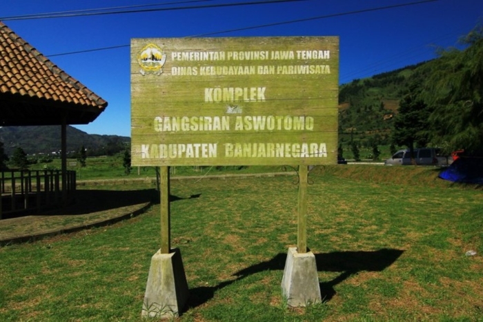 Gangsiran Aswotomo, peninggalan nenek moyang yang terletak di Kabupaten Banjarnegara, Jawa Tengah.