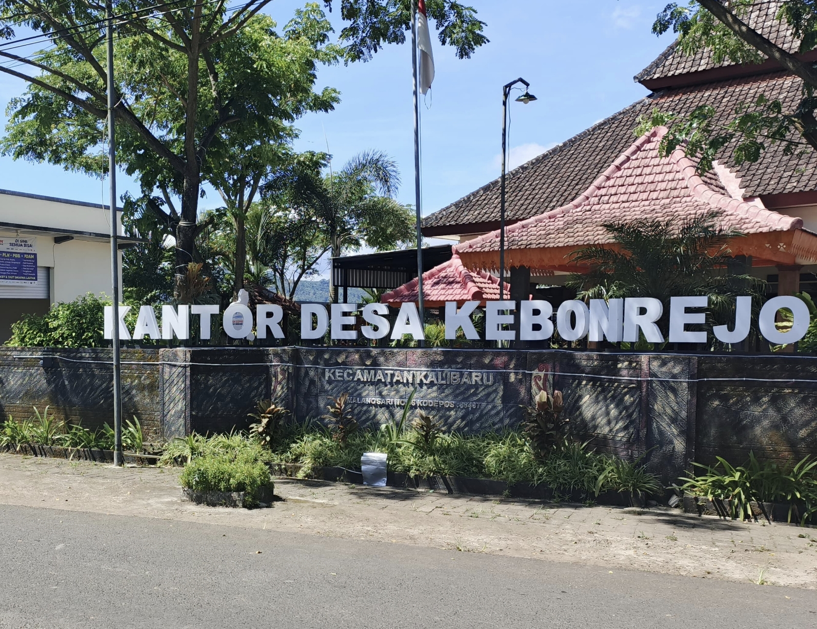 Kekosongan jabatan di Kantor Desa Kebonrejo, Banyuwangi.