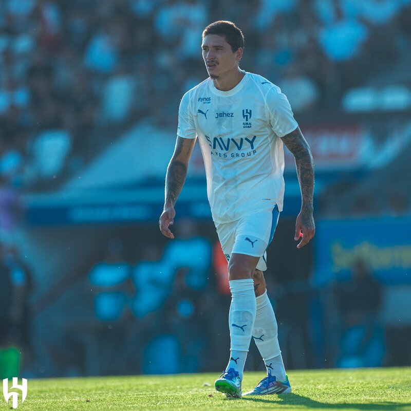PINDAH: Darwin Nunez pindah ke Al Hilal memungkinkan Liverpool buru Isak