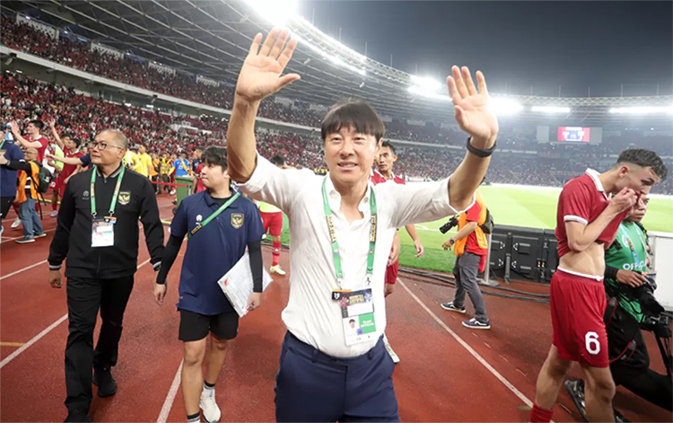 Mantan pelatih Timnas Indonesia, Shin Tae-yong (STY), akhirnya buka suara soal kronologi pemecatannya.