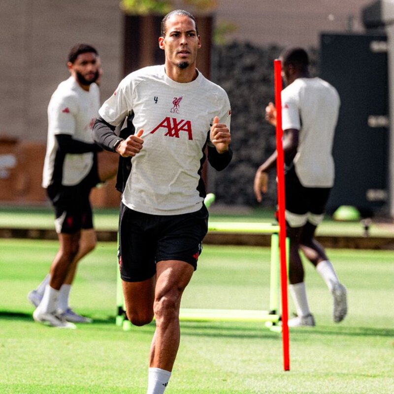 PELAMPIASAN: Liverpool tengah membidik kemenangan di laga perdana Liga Inggris atas Bournemouth