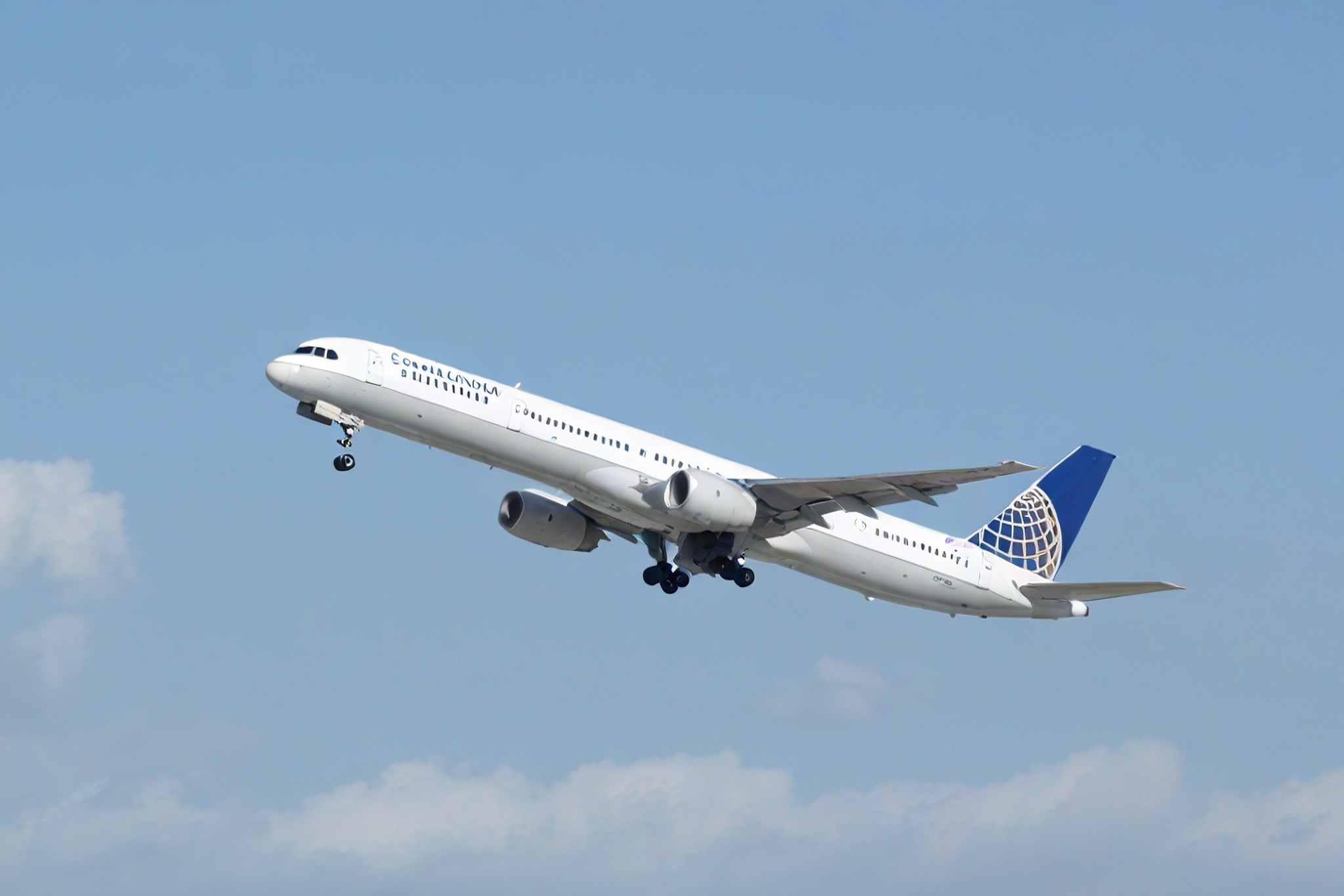 Boeing 757-300.