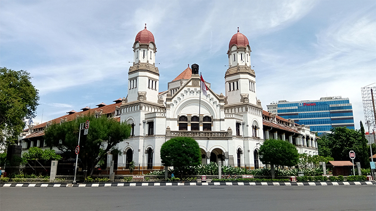 Lawang Sewu di Kota Semarang.