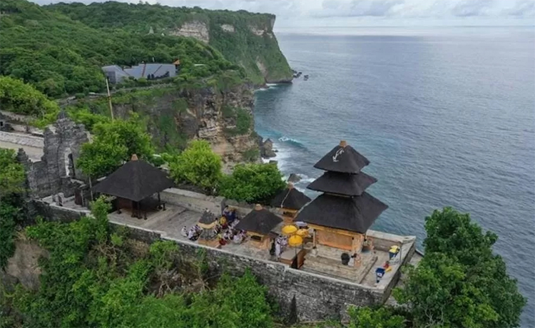 Pura Uluwatu di Kuta Selatan, Badung, Bali.