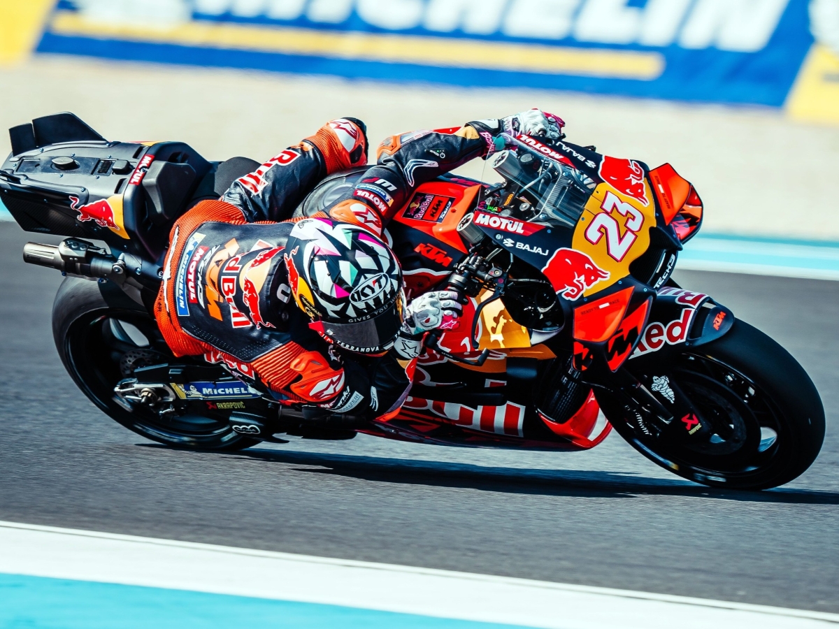 Tabrakan Horor Johann Zarco vs Enea Bastianini di MotoGP Hungaria ...