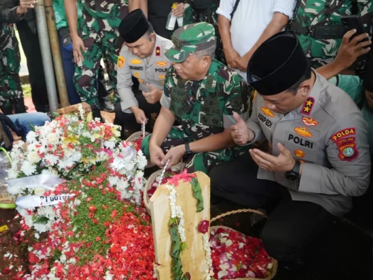 Kisah tragis Affan Kurniawan, driver ojol 21 tahun yang tewas dilindas mobil Brimob.
