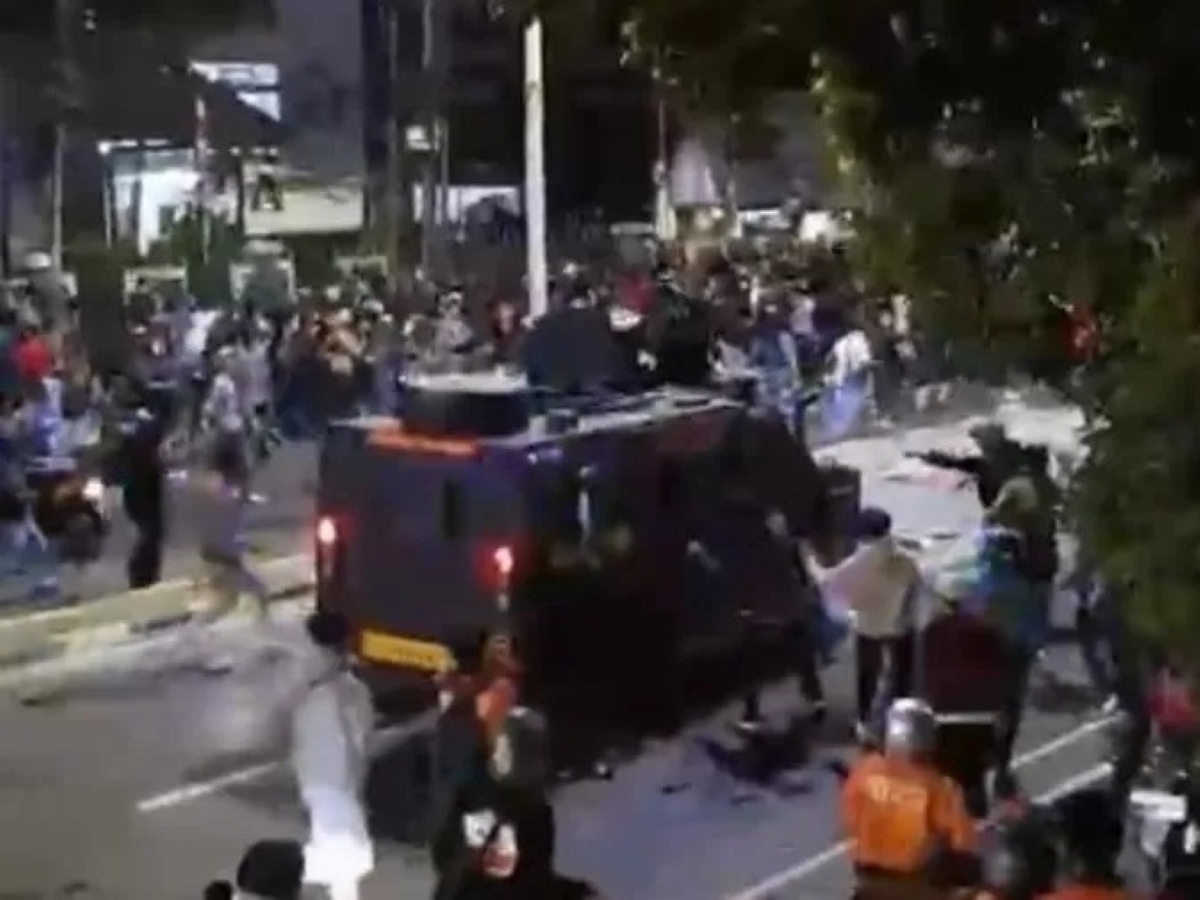 Driver ojol Affan Kurniawan tewas terlindas rantis Brimob di Pejompongan.