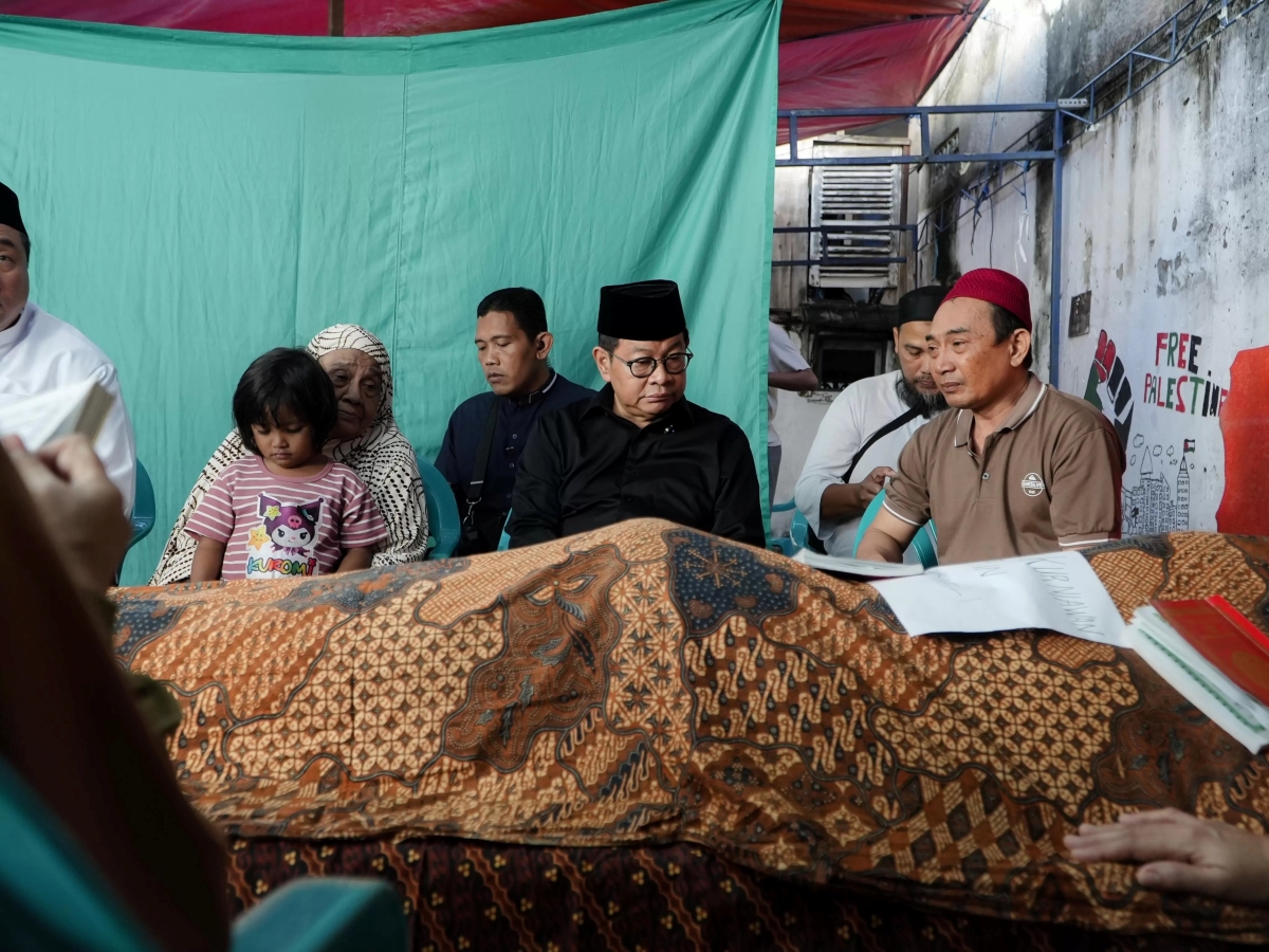 Driver ojol Affan Kurniawan tewas dilindas mobil Brimob saat ricuh demo DPR.