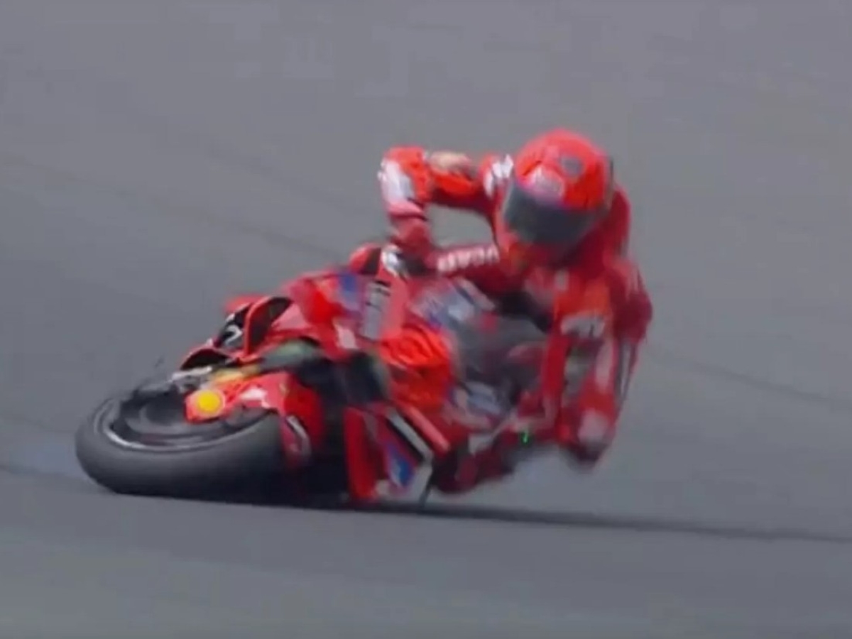 Teknik jatuh pembalap MotoGP.