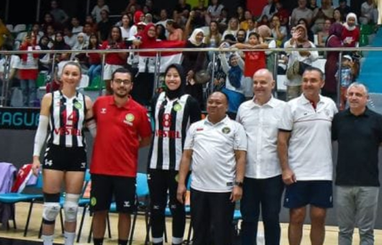 Megawati Hangestri diperkenalkan sebagai pemain klub Manisa BBSK Turki.
