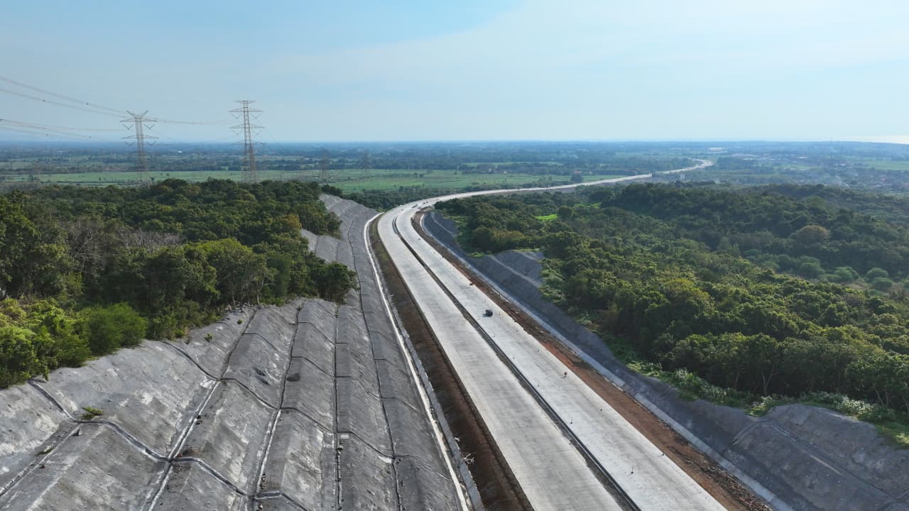 Tol ruas Gending-Besuki siap fungsional untuk Nataru, kelanjutan menuju Ketapang, Banyuwangi menunggu tahap kedua.