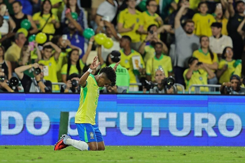 SPEKTAKULER: Estevao Willian cetak gol bersama Brasil di kualifikasi Piala Dunia 2026