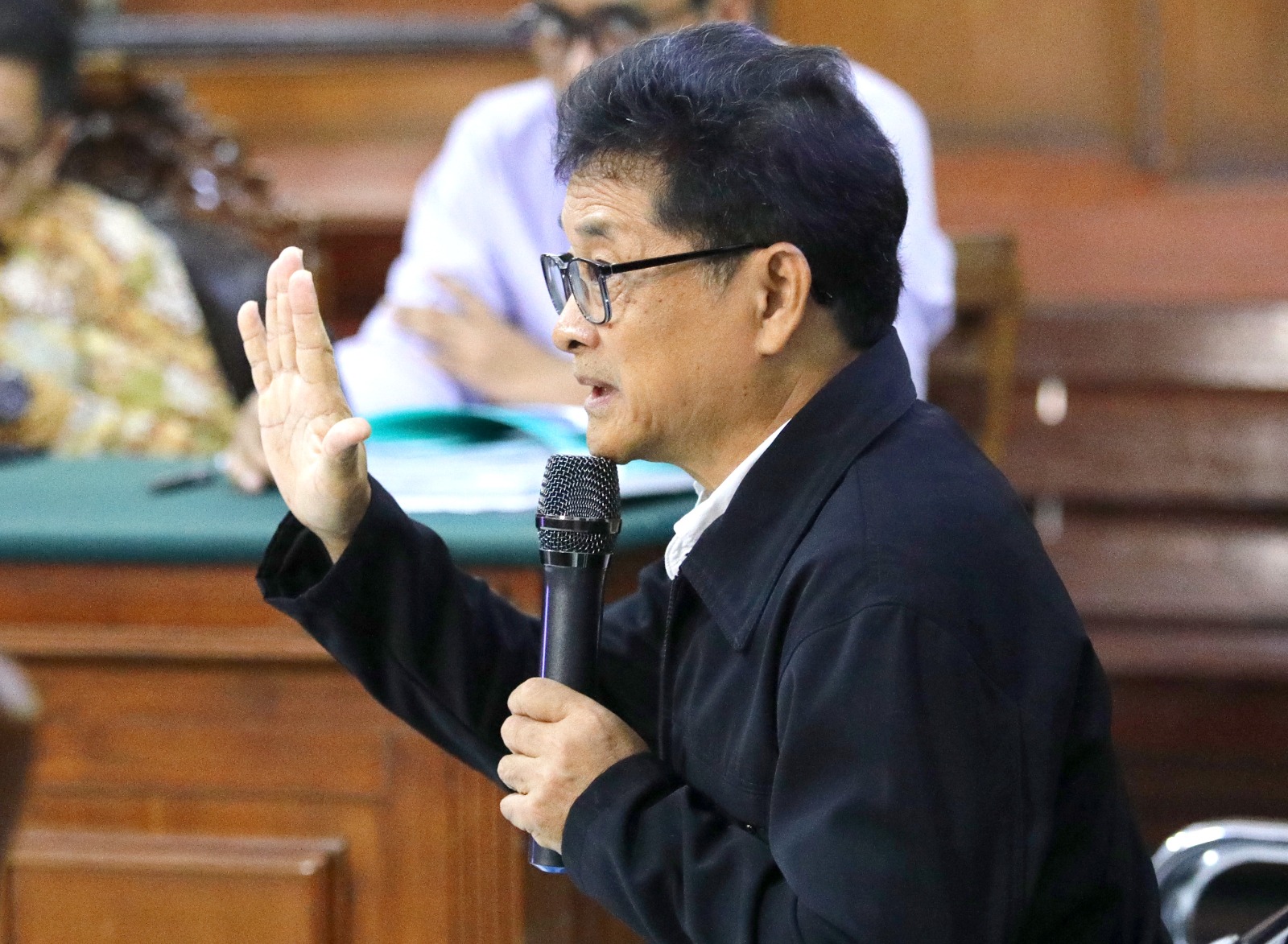 SAKSI FAKTA: Suhardo Basuki, mantan wakil direktur keuangan PT Jawa Pos Holding.
