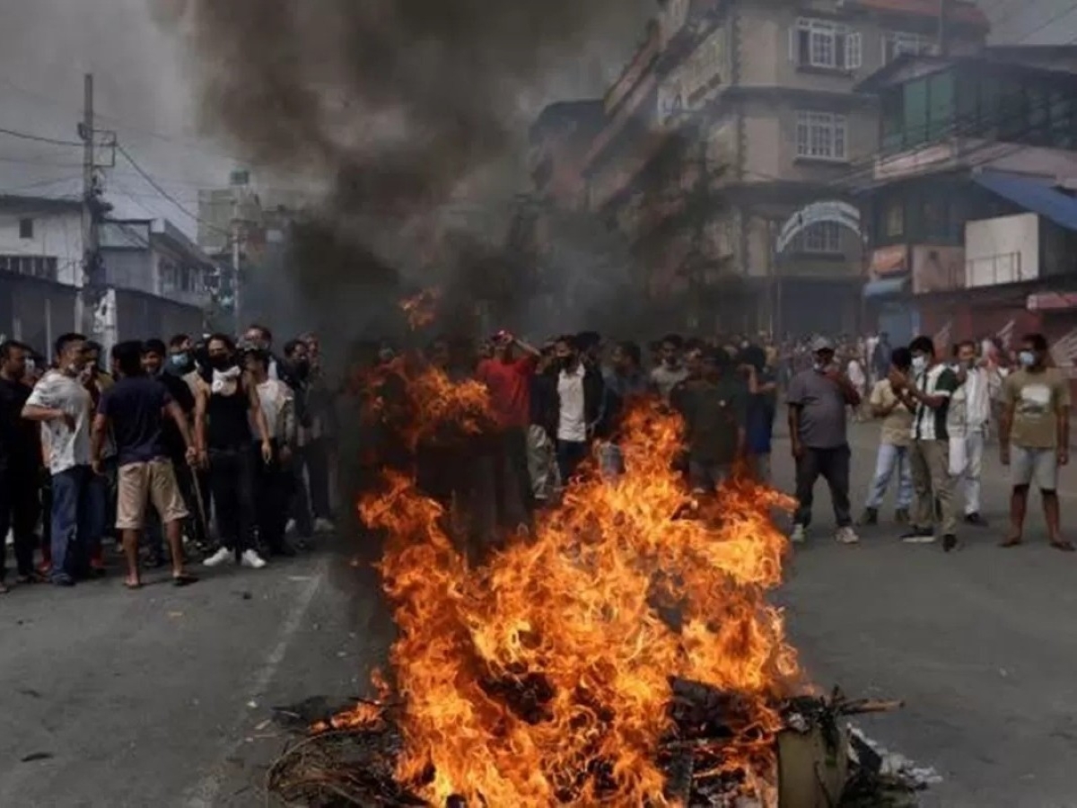 Unjuk rasa berdarah di Nepal tewaskan istri mantan PM.
