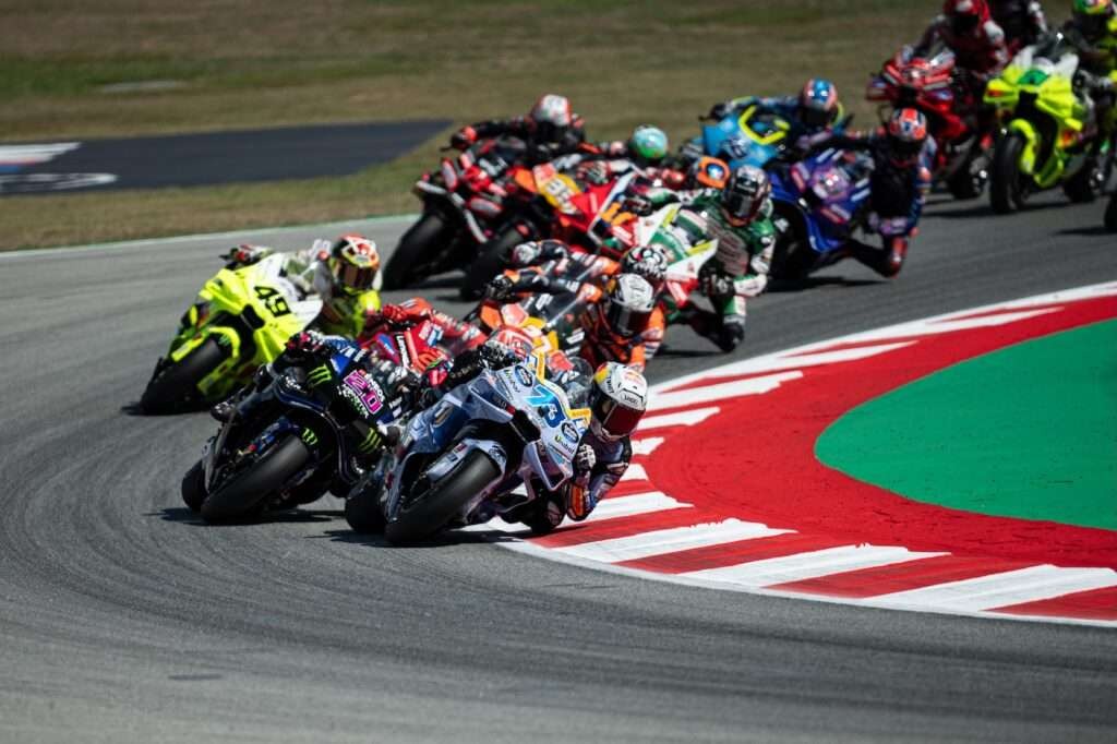 Jorge Lorenzo ungkap kunci kemenangan Alex Marquez di MotoGP Catalunya.