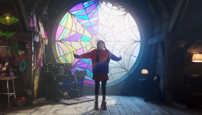 Lagu BOOMBAYAH hadir di Episode 6 Wednesday Season 2.