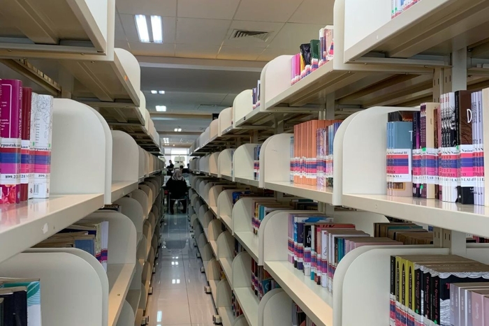 Bantuan buku Perpusnas 2025 diperuntukkan perpustakaan dengan syarat resmi.