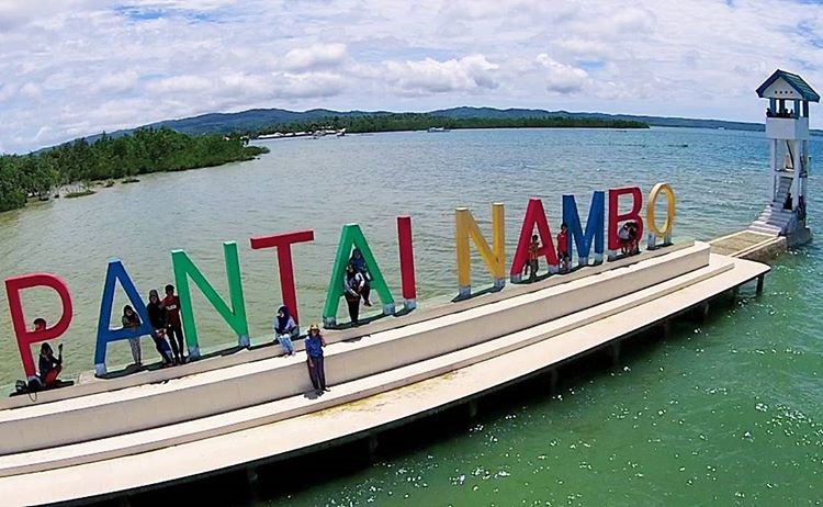 Pantai Nambo di Kendari.