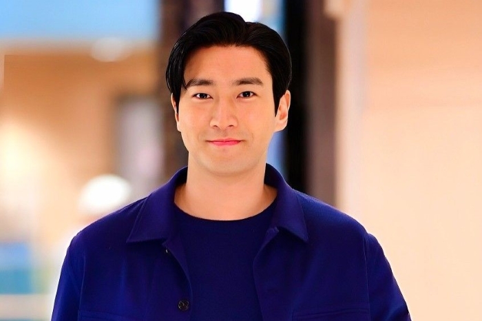 Klarifikasi Choi Siwon soal Charlie Kirk dinilai tidak konsisten.