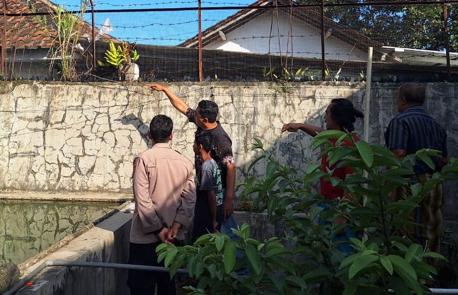 TKP tewasnya bocah SD tersengat listrik di Banyuwangi.