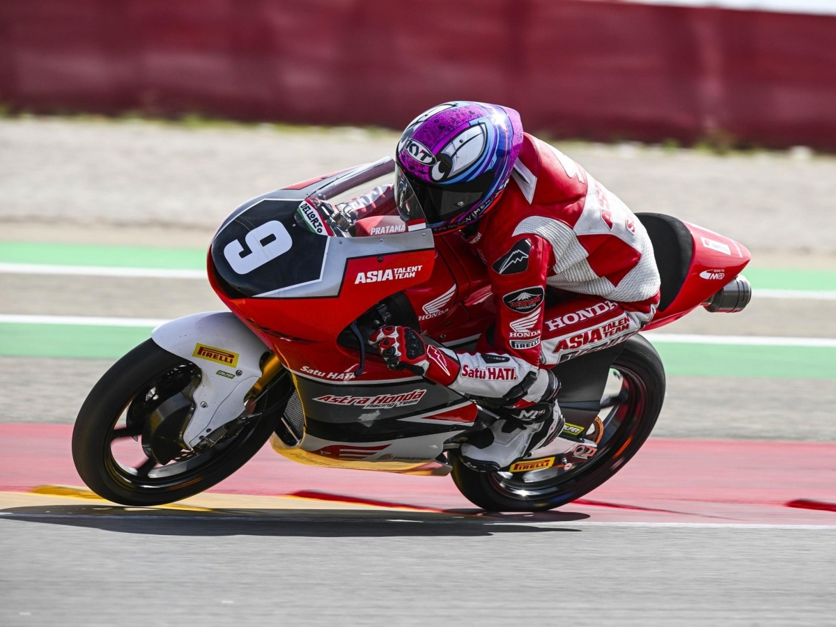 Dua pembalap muda Indonesia, Veda Ega Pratama dan Kiandra Ramadhipa, siap tampil di JuniorGP Misano 2025.